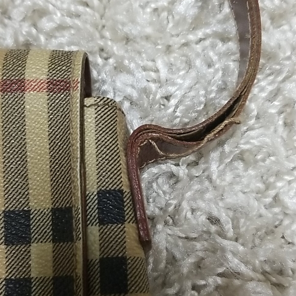 Burberry purse - Picture 3 of 8